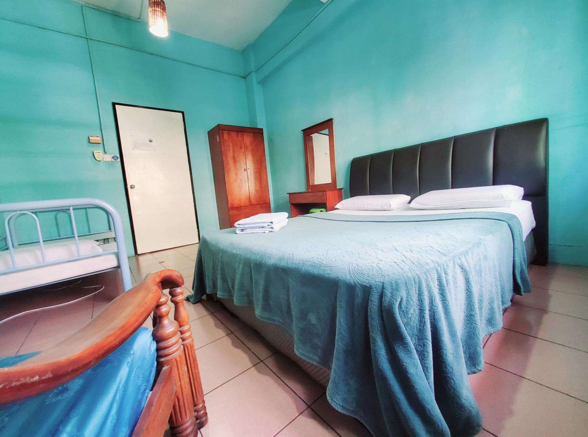 The Jesselton Cabin Sdn Bhd Kota Kinabalu Exteriér fotografie